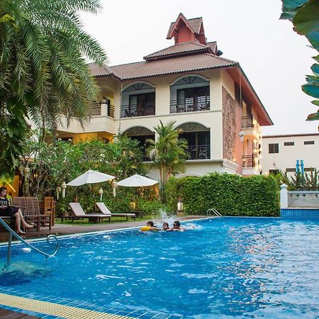 Phoom Thai Garden Hotel Phrae Exterior foto